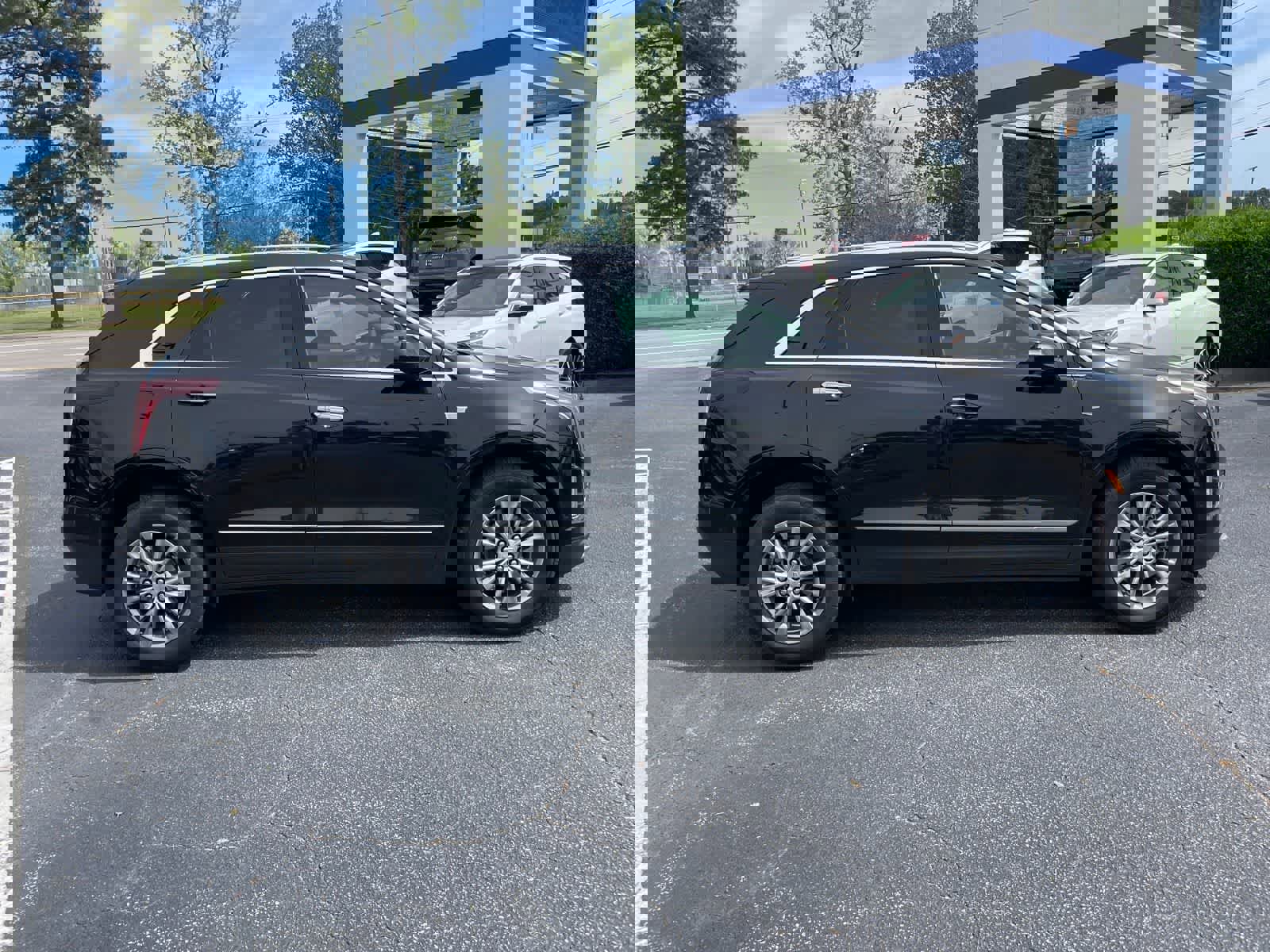 Used 2022 Cadillac XT5 Premium Luxury w/ Technology Package image 6