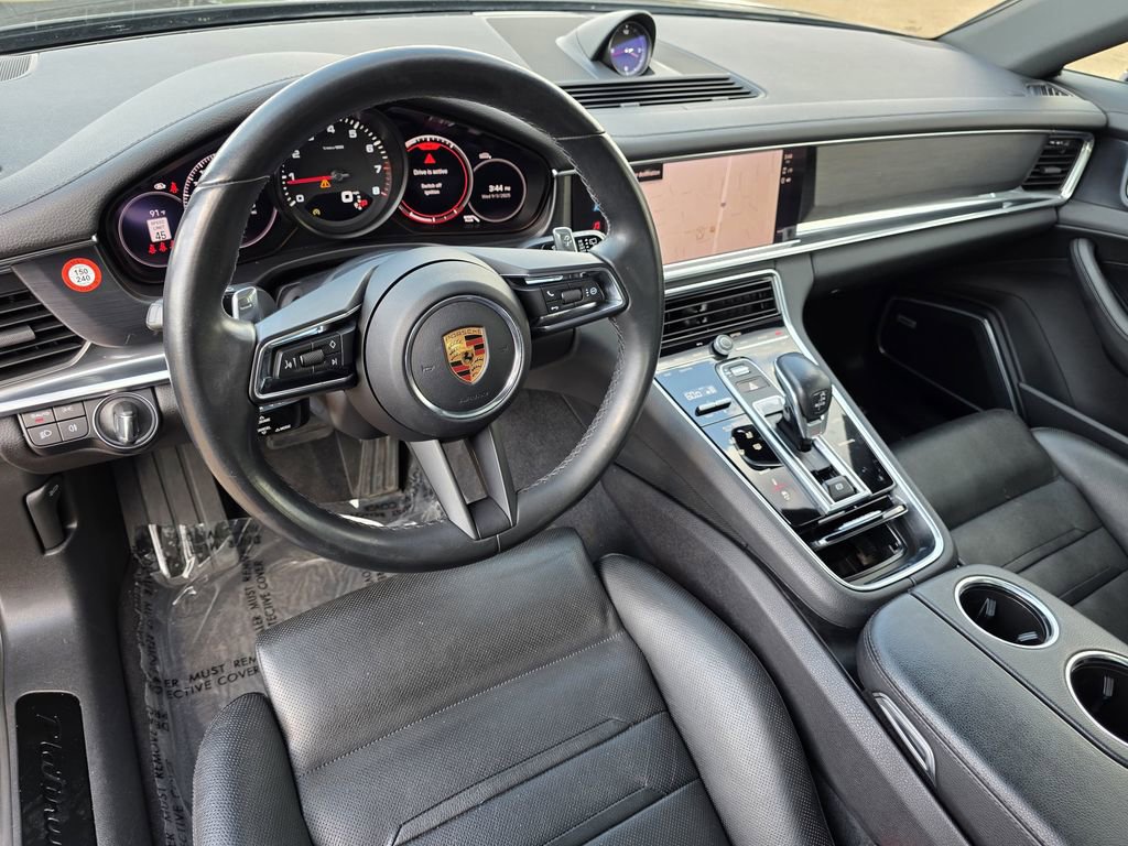 Used 2022 Porsche Panamera 4 Platinum Edition image 4