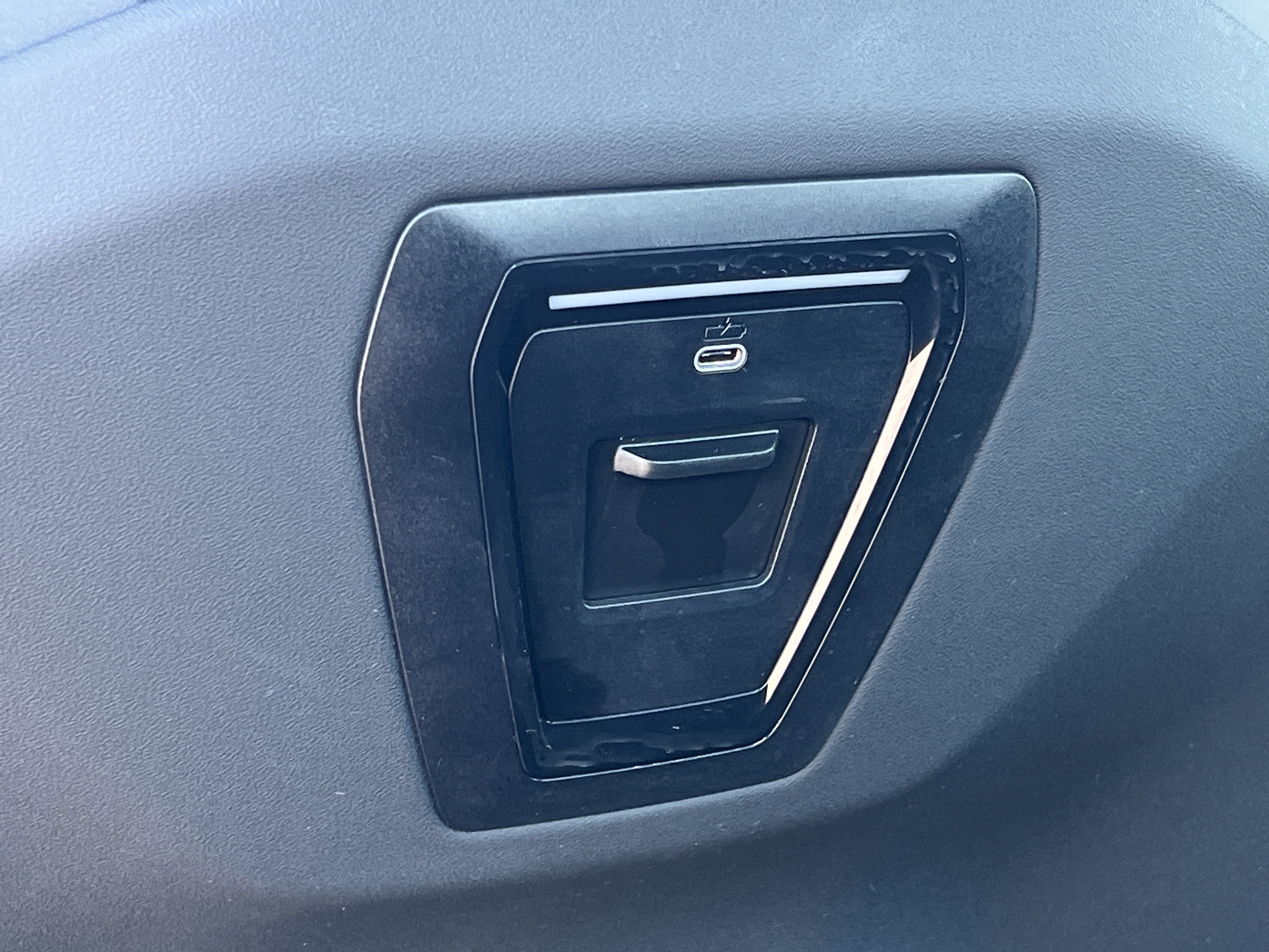 Used 2025 BMW i5 eDrive40i image 21