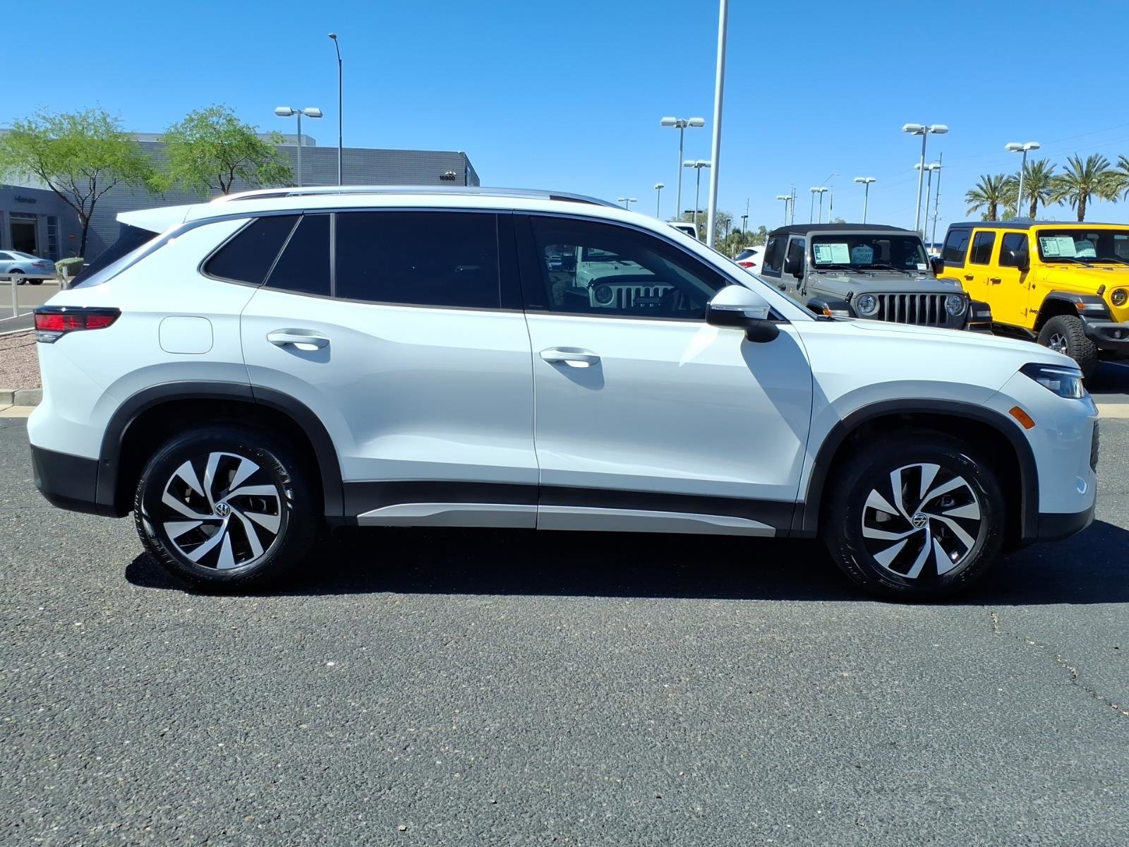 Certified 2025 Volkswagen Tiguan S FWD image 8