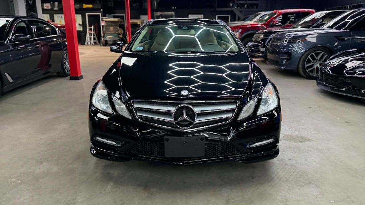 Used 2012 Mercedes-Benz E 550 Coupe image 2