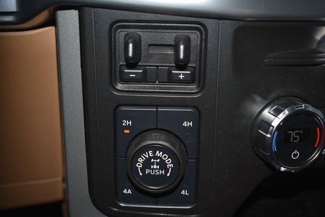 Used 2021 Ford F150 Lariat w/ Equipment Group 502A High image 37