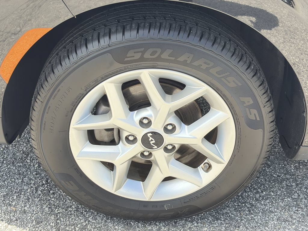 Used 2024 Kia Soul LX w/ Option Group 015 FWD image 27