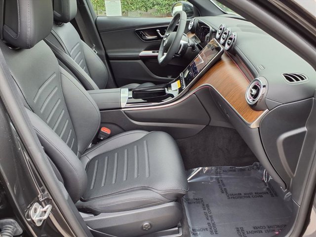 Used 2025 Mercedes-Benz GLC 300 image 16