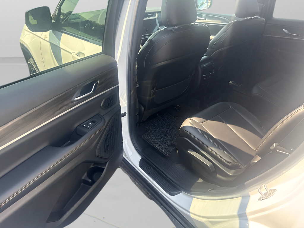 New 2026 Jeep Grand Cherokee L Limited AWD/4WD image 12