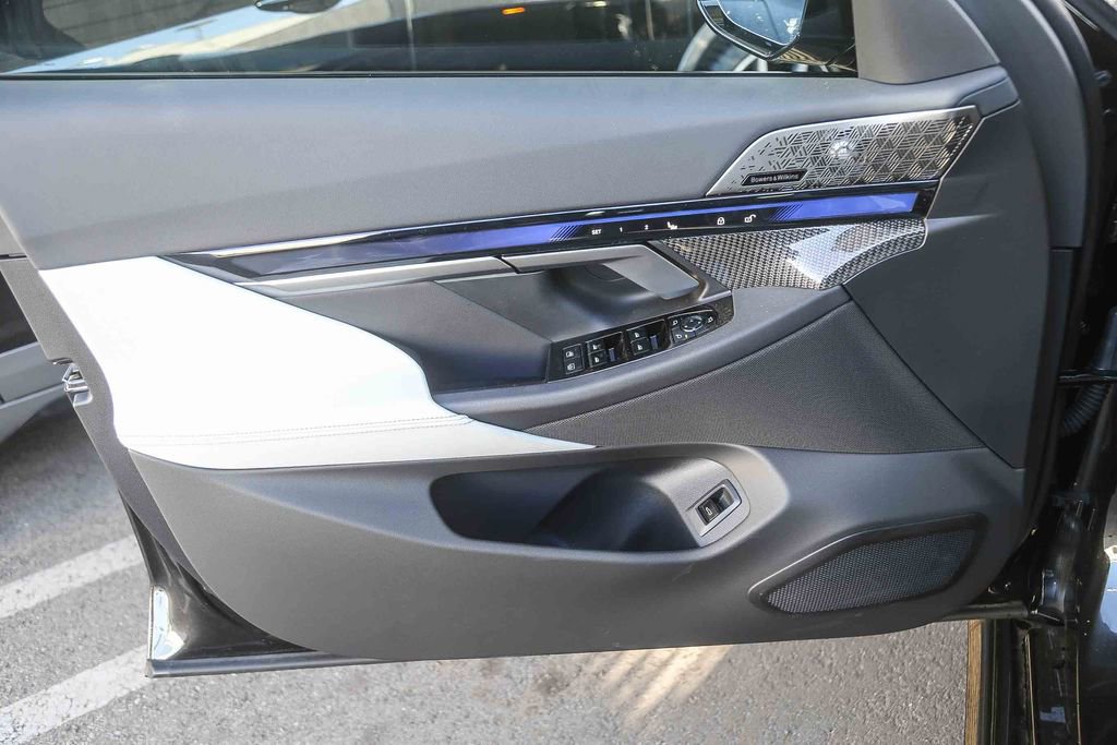 New 2026 BMW M5 w/ Executive Package AWD/4WD image 17