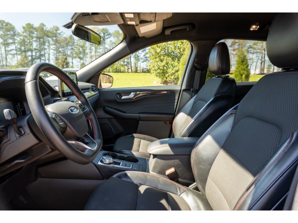 Used 2024 Ford Escape ST-Line image 11