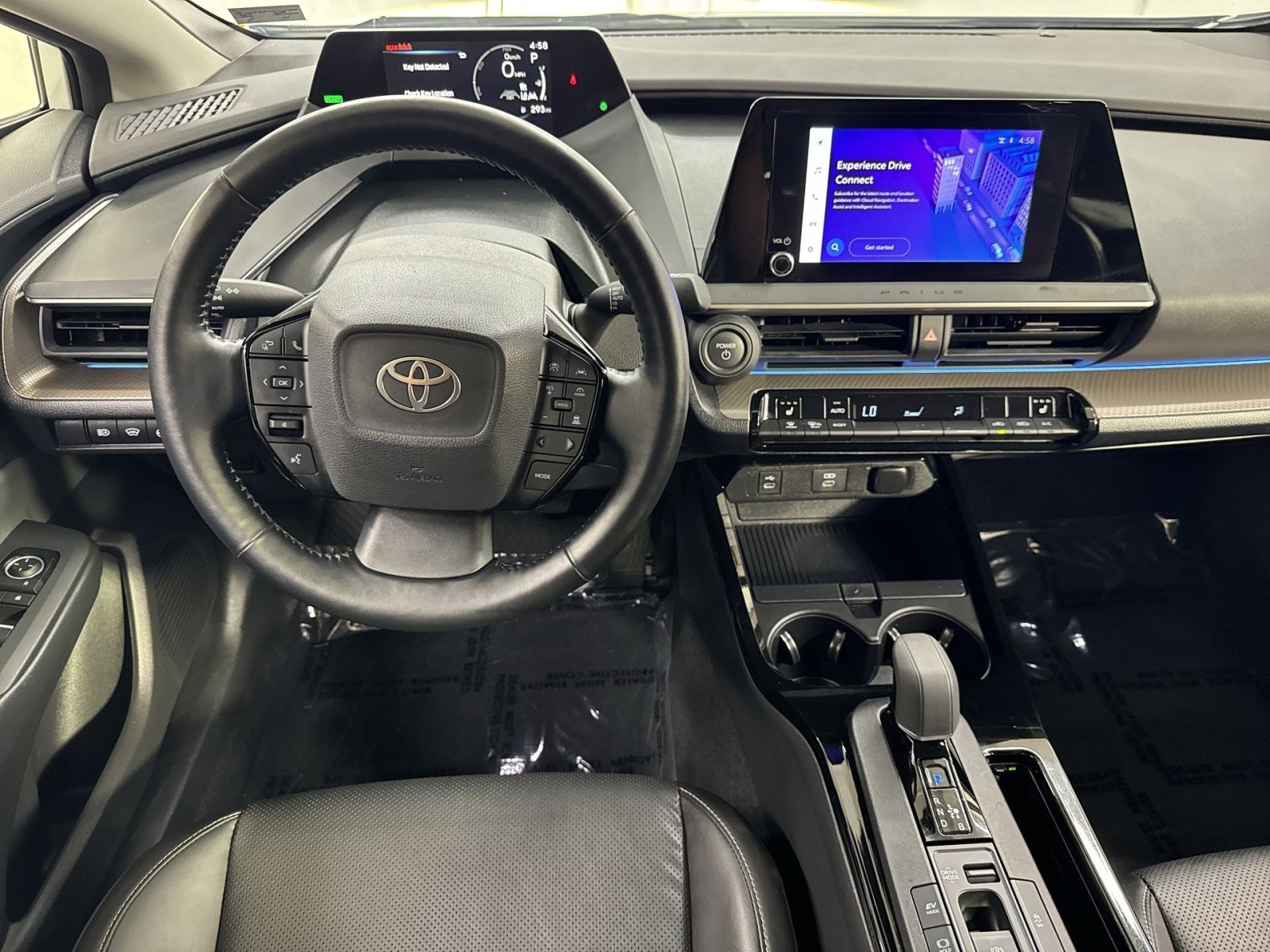 Used 2024 Toyota Prius XLE AWD/4WD image 35