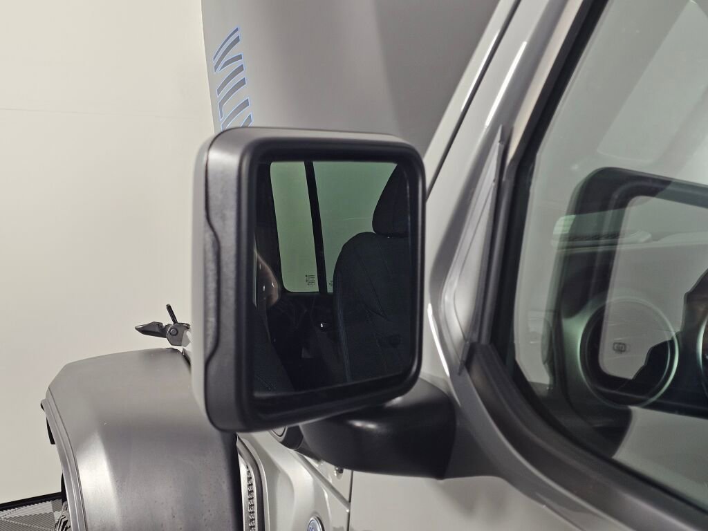 Used 2023 Jeep Wrangler Unlimited AWD/4WD image 12
