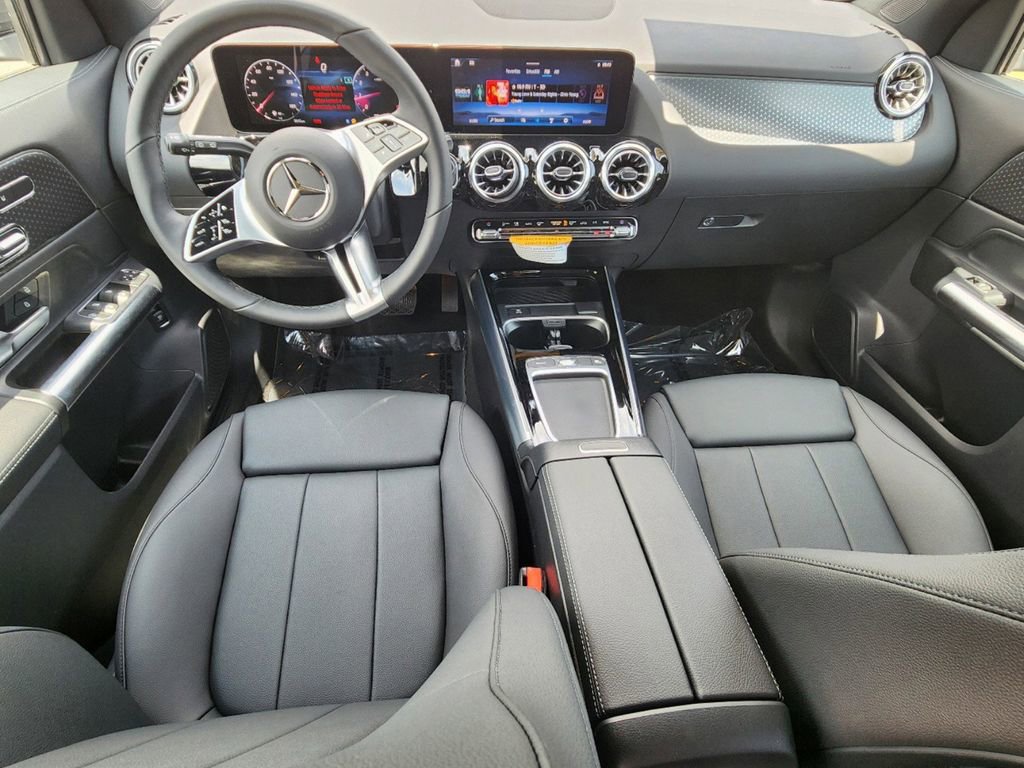 Used 2025 Mercedes-Benz GLA 250 4MATIC image 18