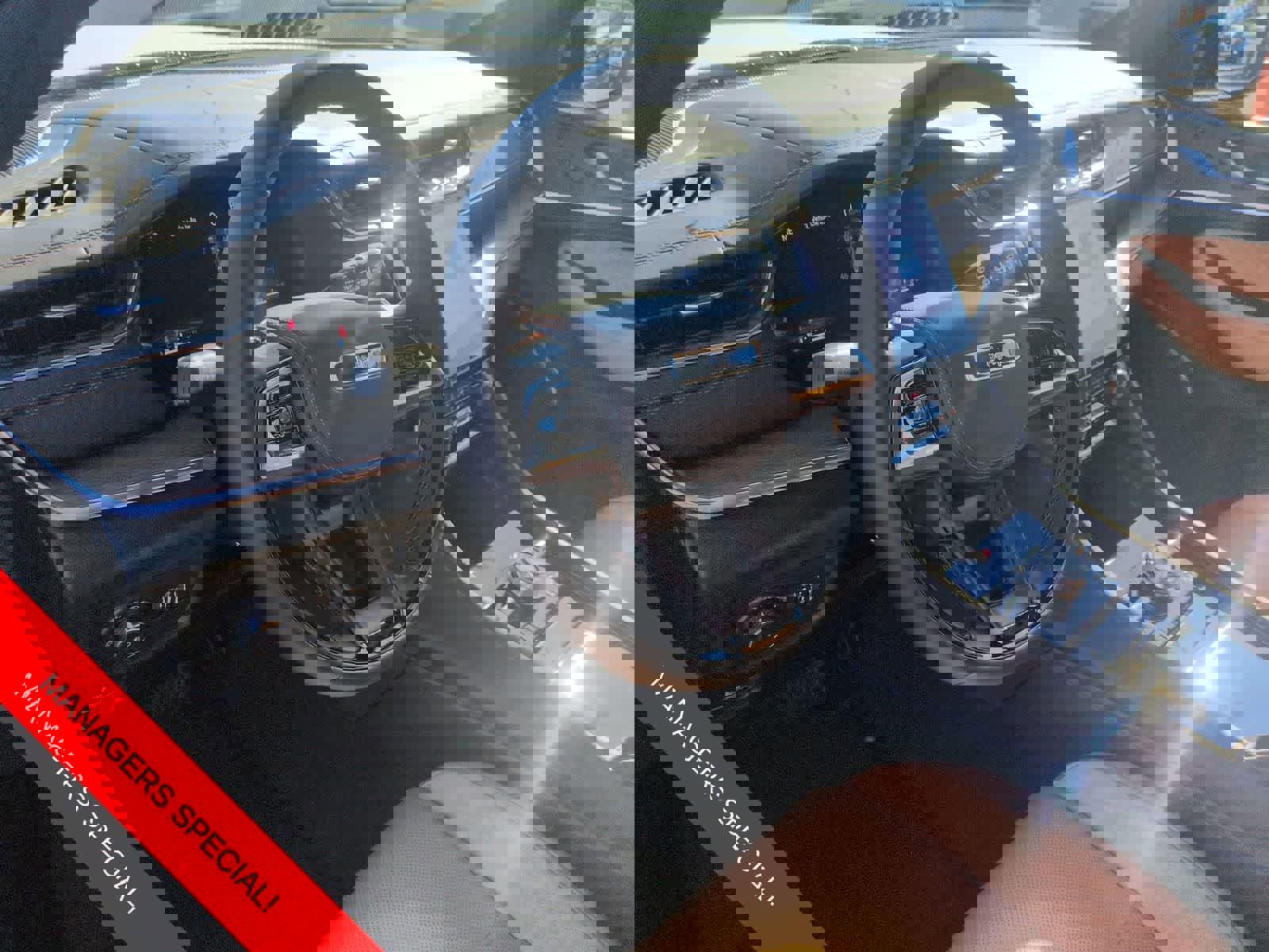 New 2025 Jeep Grand Cherokee Summit w/ Obsidian Package image 10