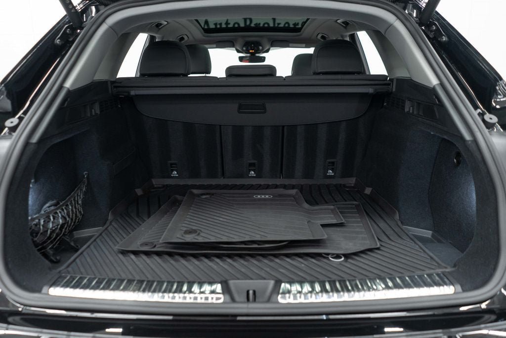 Used 2025 Audi Q5 Premium AWD/4WD image 35
