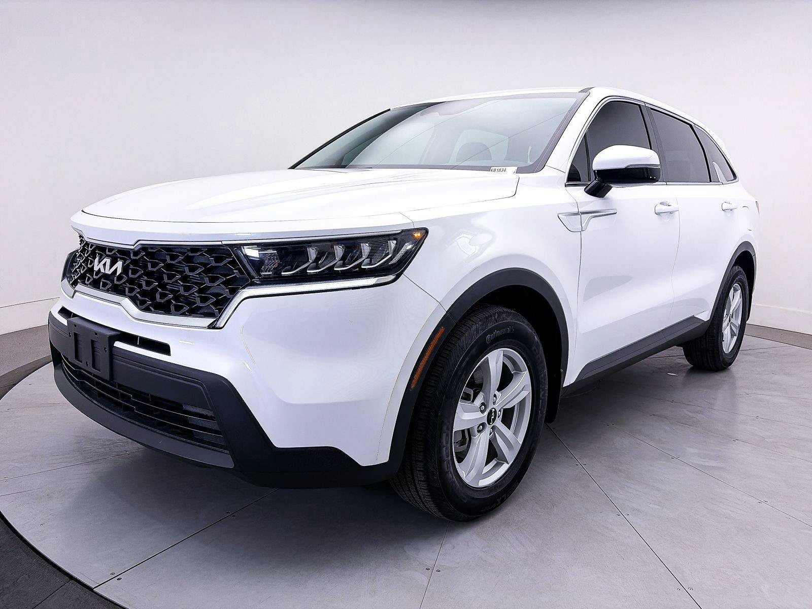 Used 2023 Kia Sorento LX FWD image 11