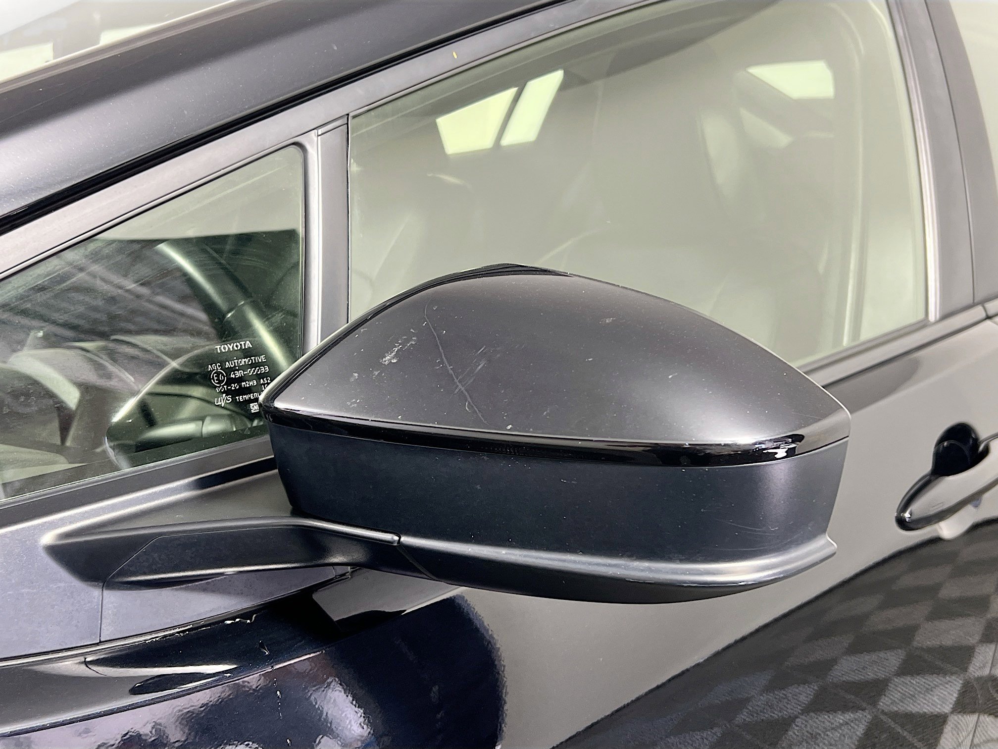 Used 2023 Toyota Prius LE image 12