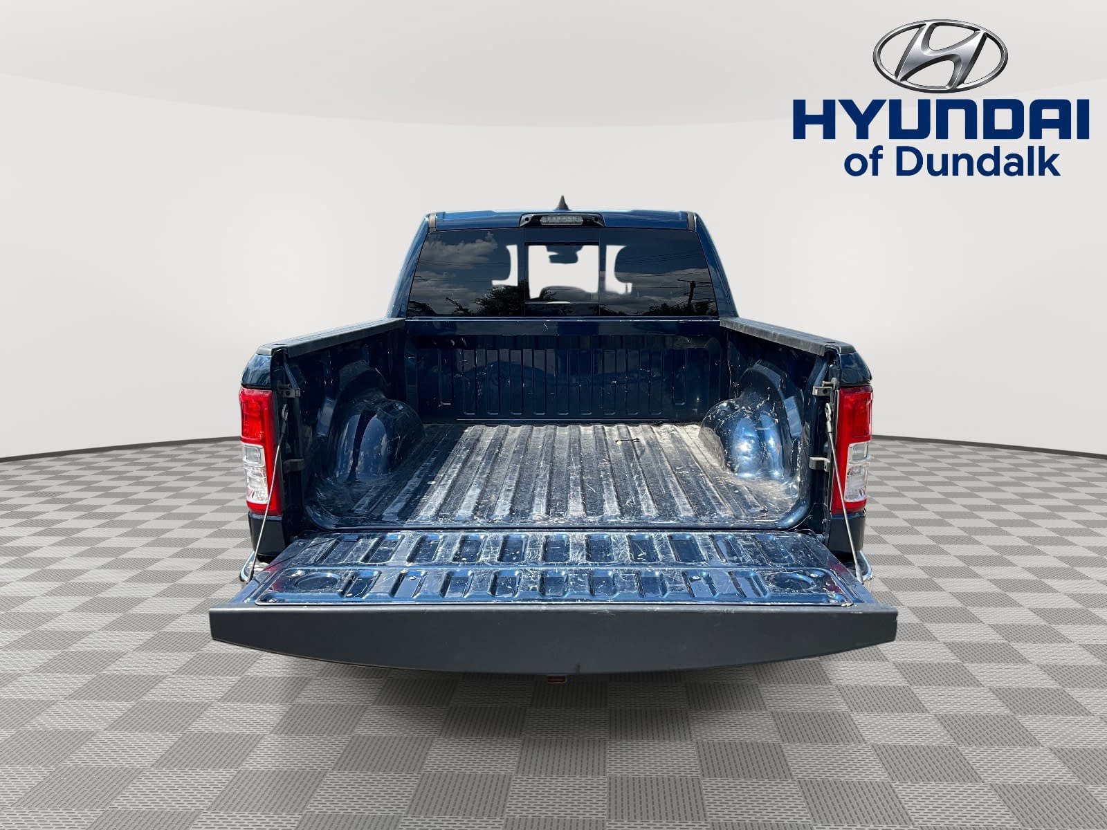 Used 2023 RAM 1500 Big Horn AWD/4WD image 3