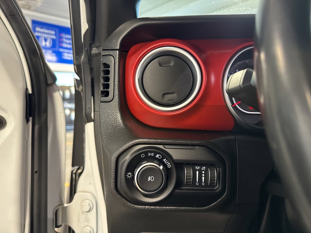 Used 2022 Jeep Wrangler Unlimited Rubicon w/ Xtreme Recon 35" Tire Package image 21