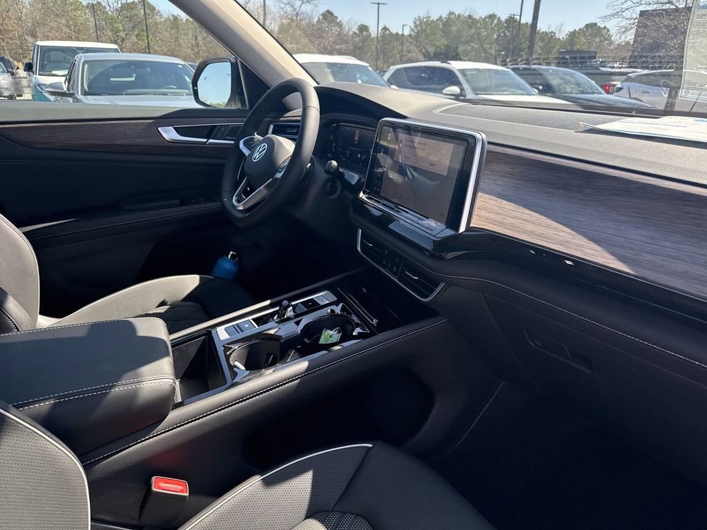New 2025 Volkswagen Atlas SEL Premium R-Line image 23