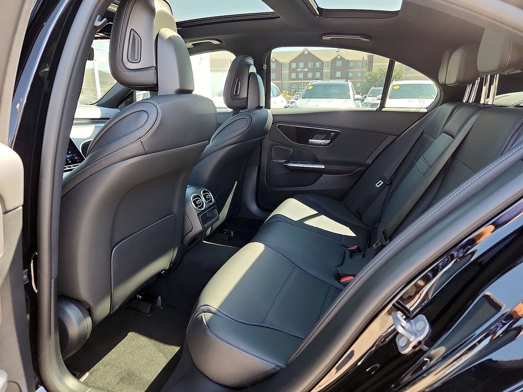 Used 2025 Mercedes-Benz C 300 Sedan image 13