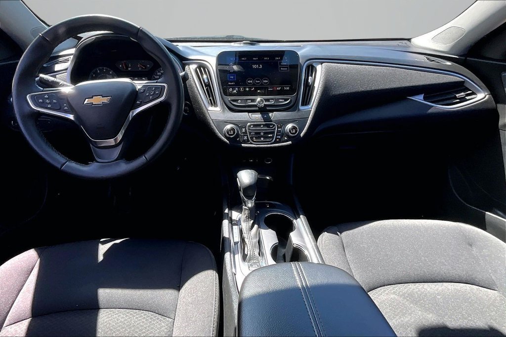 Used 2024 Chevrolet Malibu LT w/ Midnight Edition FWD image 7