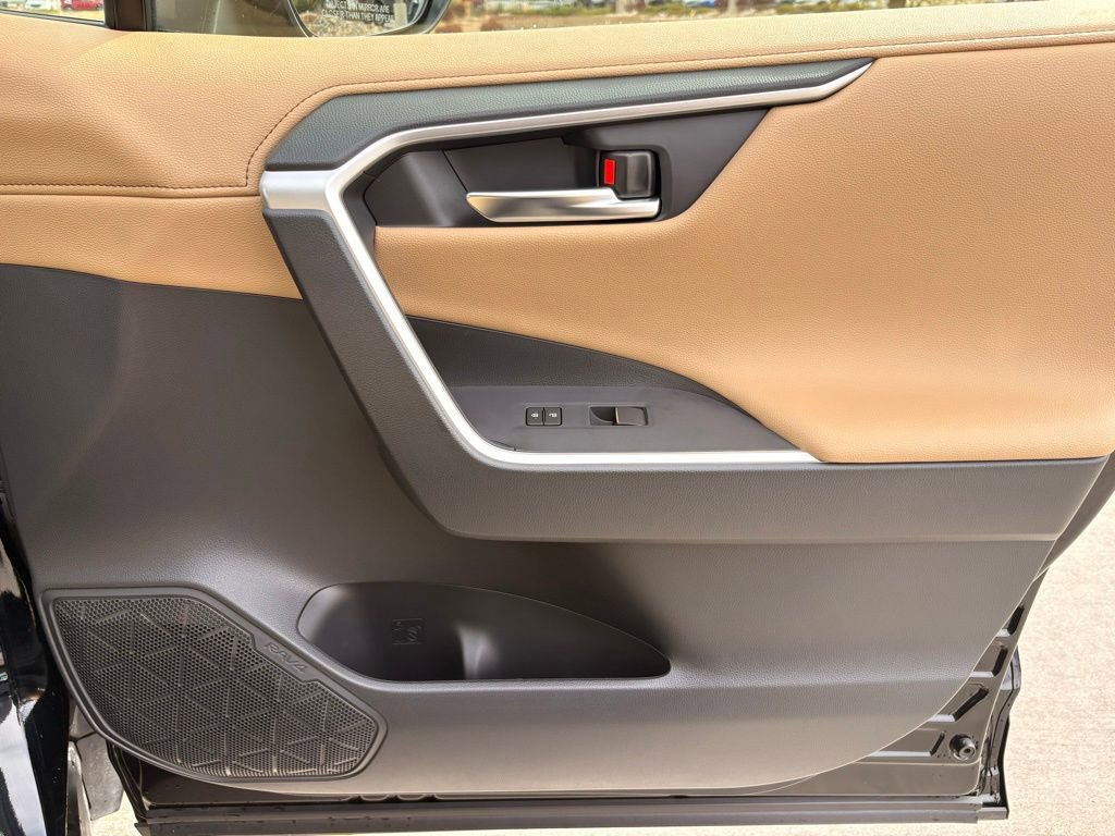 Used 2019 Toyota RAV4 Limited w/ Cold Weather Package image 35