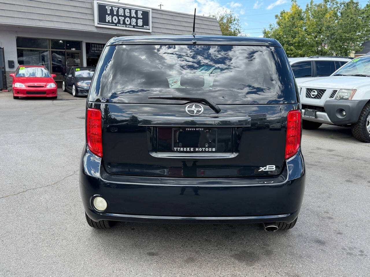 Used 2009 Scion xB FWD image 4