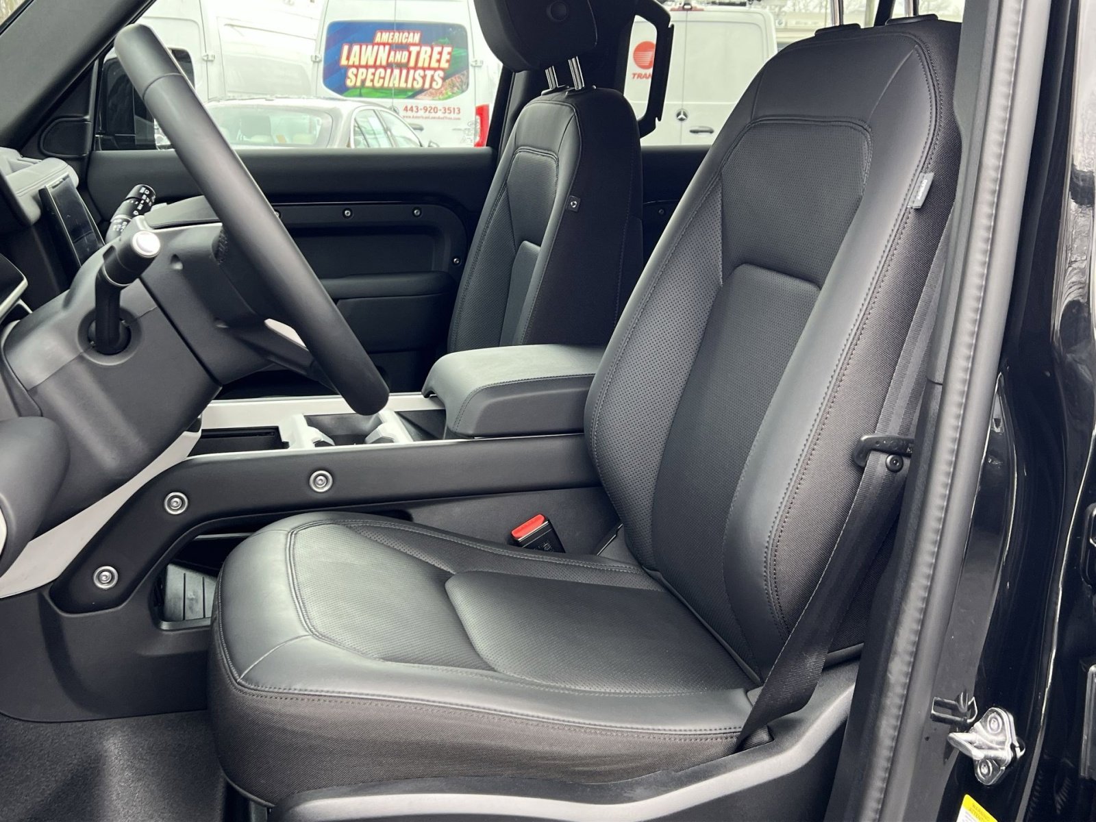 Used 2025 Land Rover Defender 110 S image 11