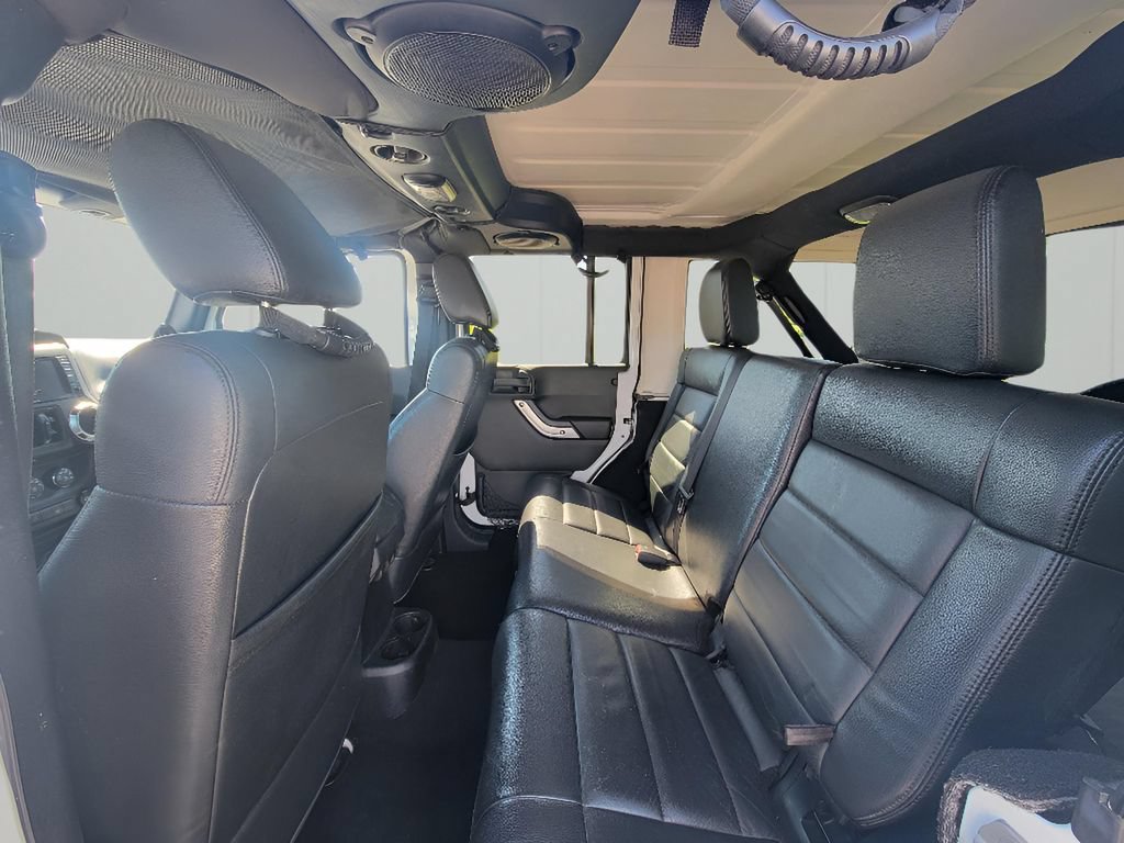 Used 2012 Jeep Wrangler Unlimited Sahara w/ Dual Top Group AWD/4WD image 19