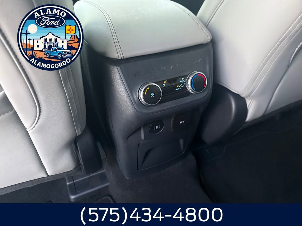 Used 2025 Ford Explorer Active w/ Active Comfort Package image 11