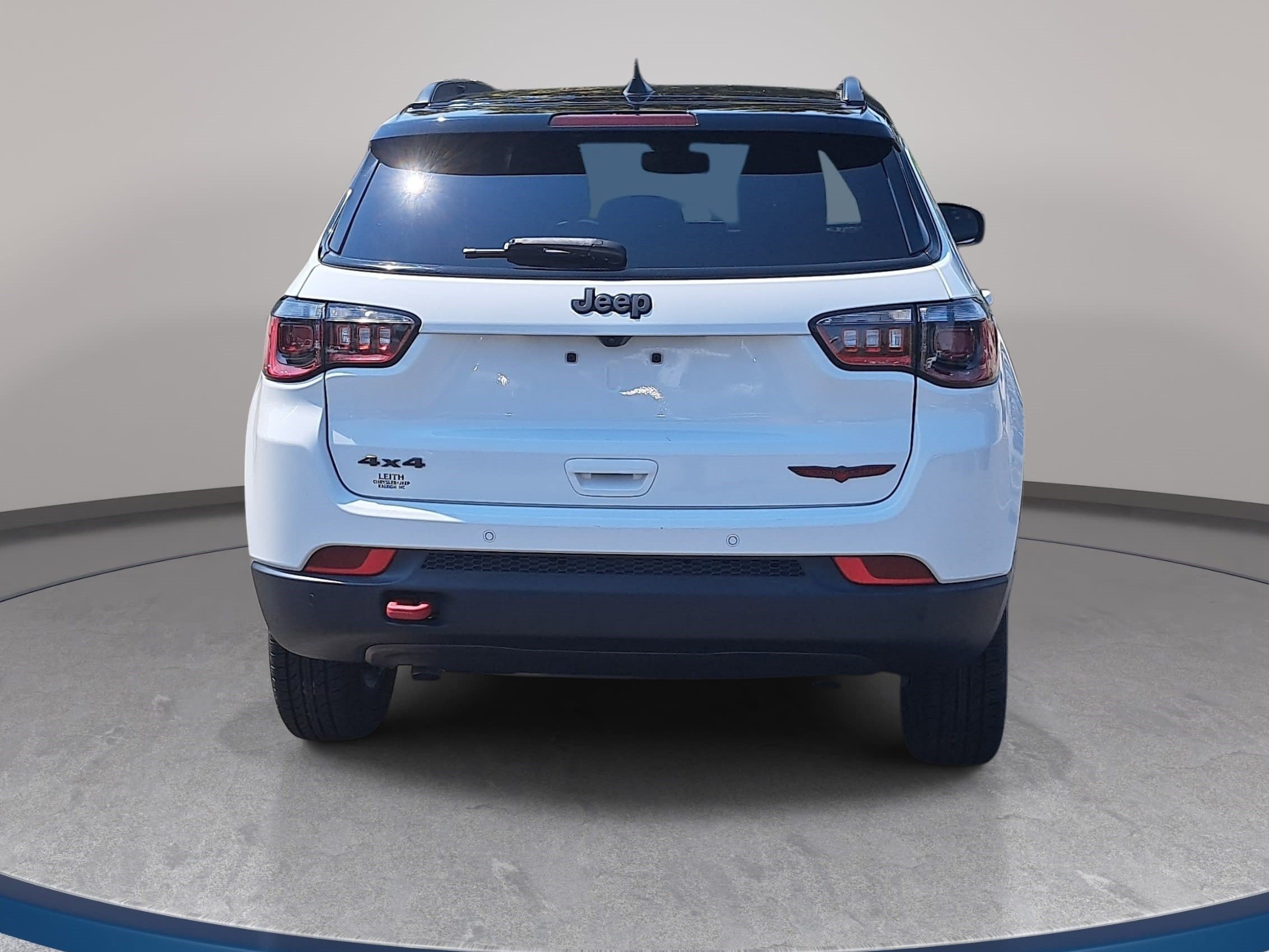 Used 2023 Jeep Compass Trailhawk AWD/4WD image 6