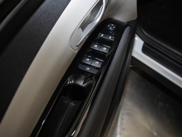 Used 2022 Hyundai Tucson Limited AWD/4WD image 14