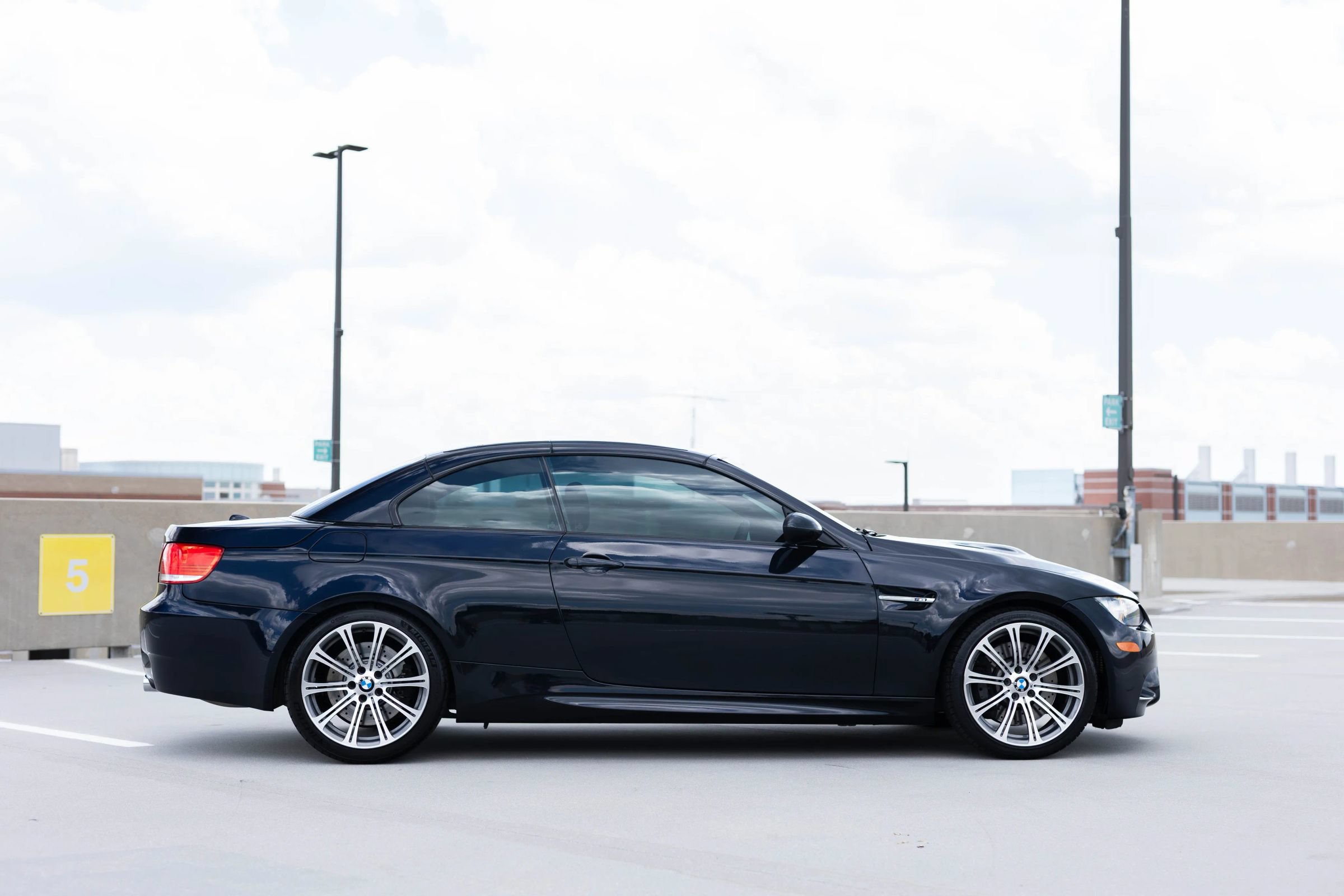 Used 2010 BMW M3 Convertible RWD image 18