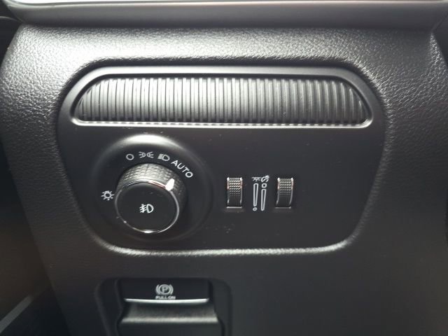 Certified 2025 Jeep Wagoneer Series II w/ Convenience Group I image 11