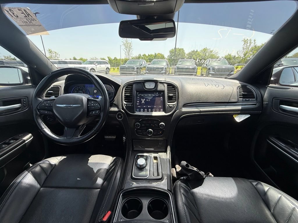 Used 2023 Chrysler 300 C RWD image 27