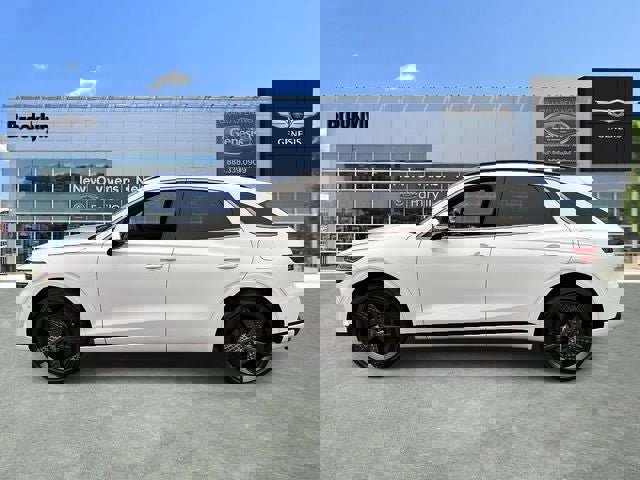 Used 2023 Genesis GV70 2.5T w/ Sport Prestige Package image 8