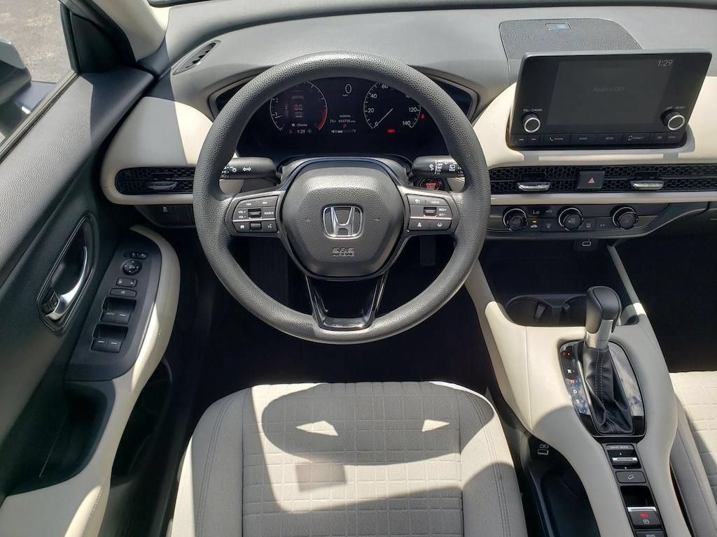 Used 2023 Honda HR-V LX image 11