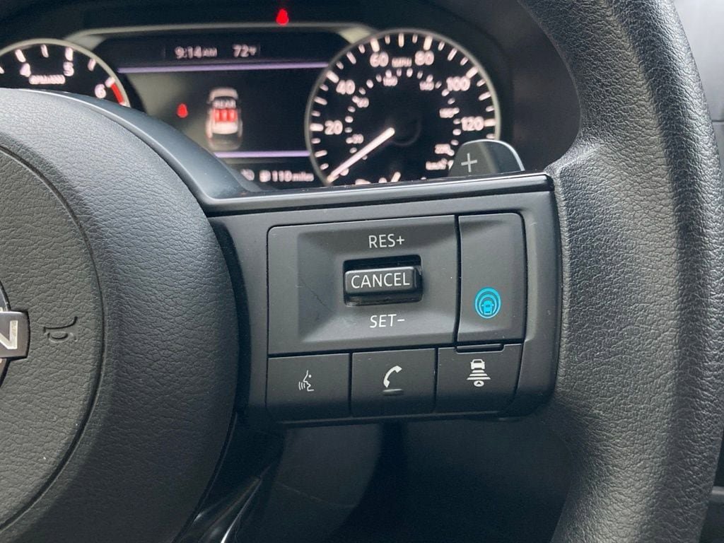 Used 2024 Nissan Rogue SV FWD image 14