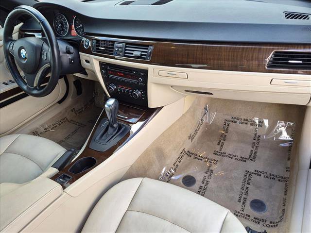 Used 2013 BMW 328i Convertible RWD image 20