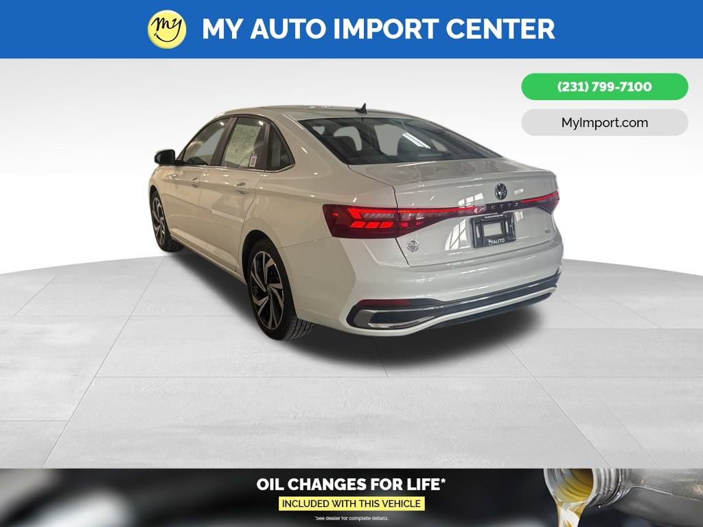 Used 2025 Volkswagen Jetta SEL image 5