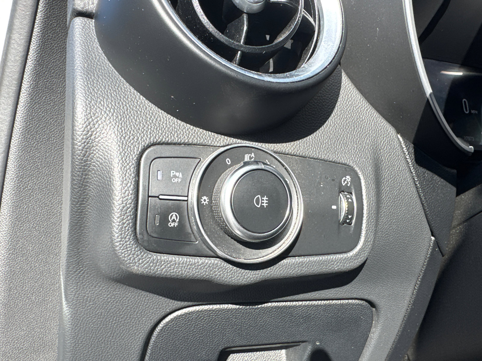 Used 2024 Alfa Romeo Stelvio Ti image 36