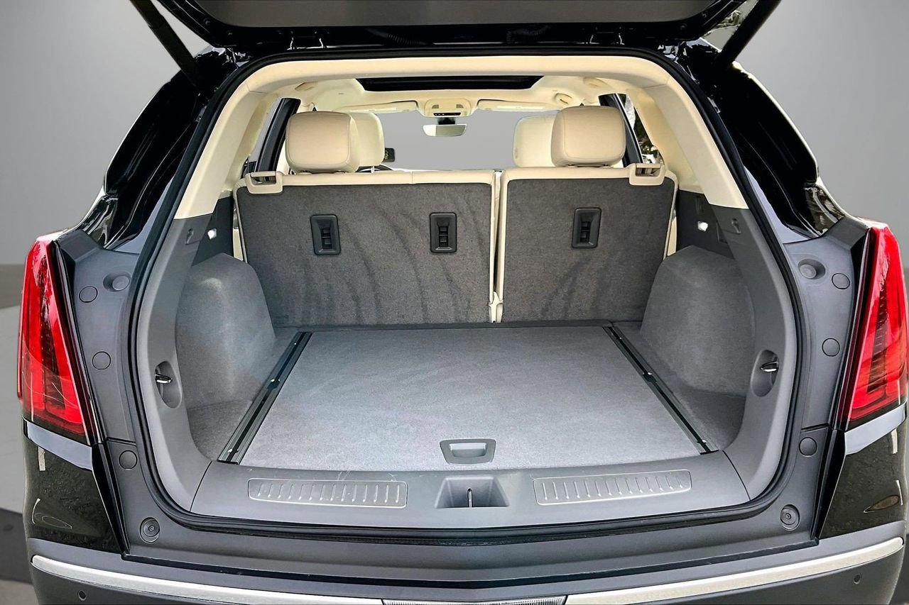 Used 2024 Cadillac XT5 Premium Luxury w/ Technology Package image 25