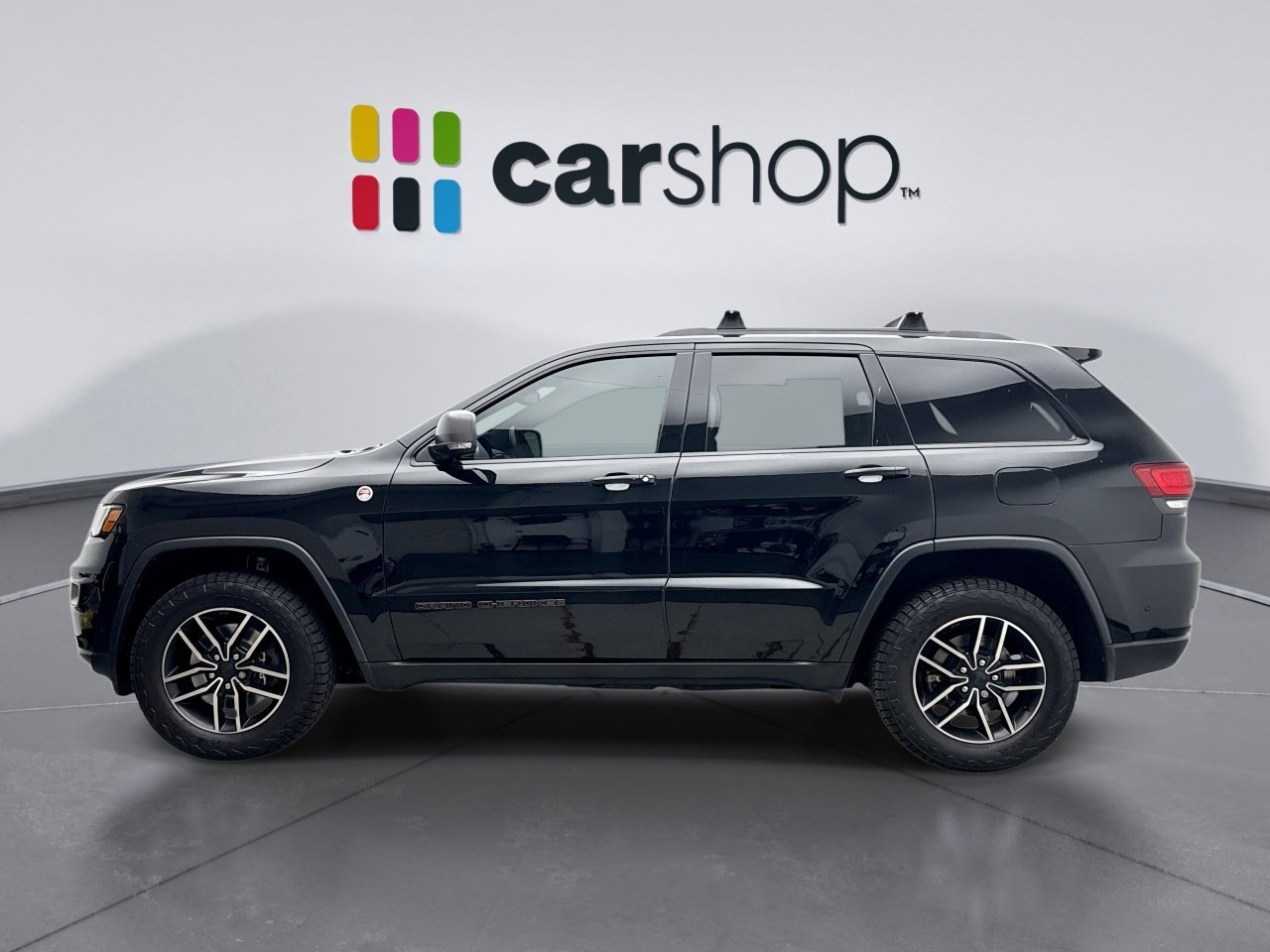 Used 2019 Jeep Grand Cherokee Trailhawk AWD/4WD image 2