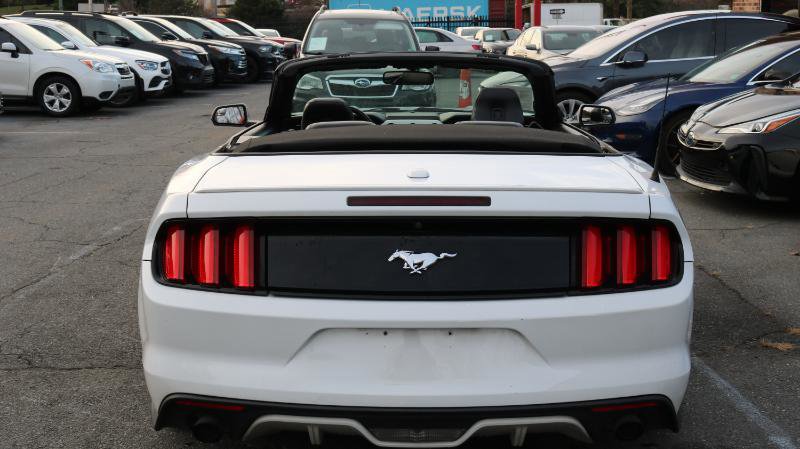 Used 2016 Ford Mustang Premium image 10