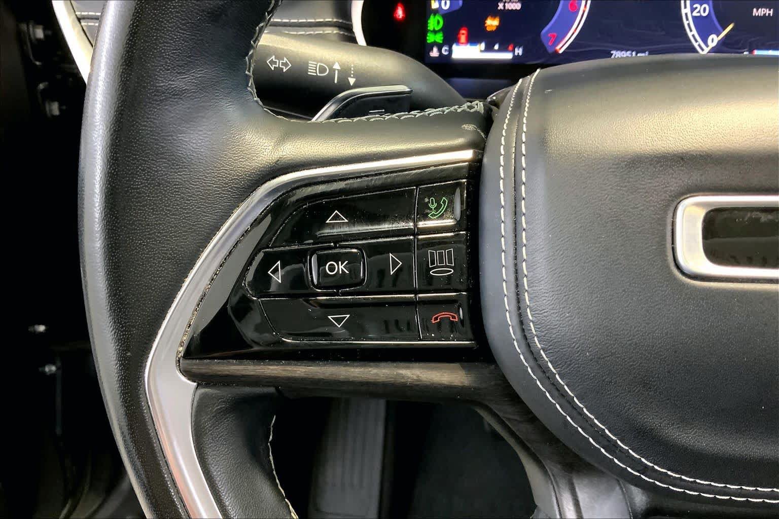 Used 2022 Jeep Grand Cherokee L Overland w/ Luxury Tech Group IV AWD/4WD image 23