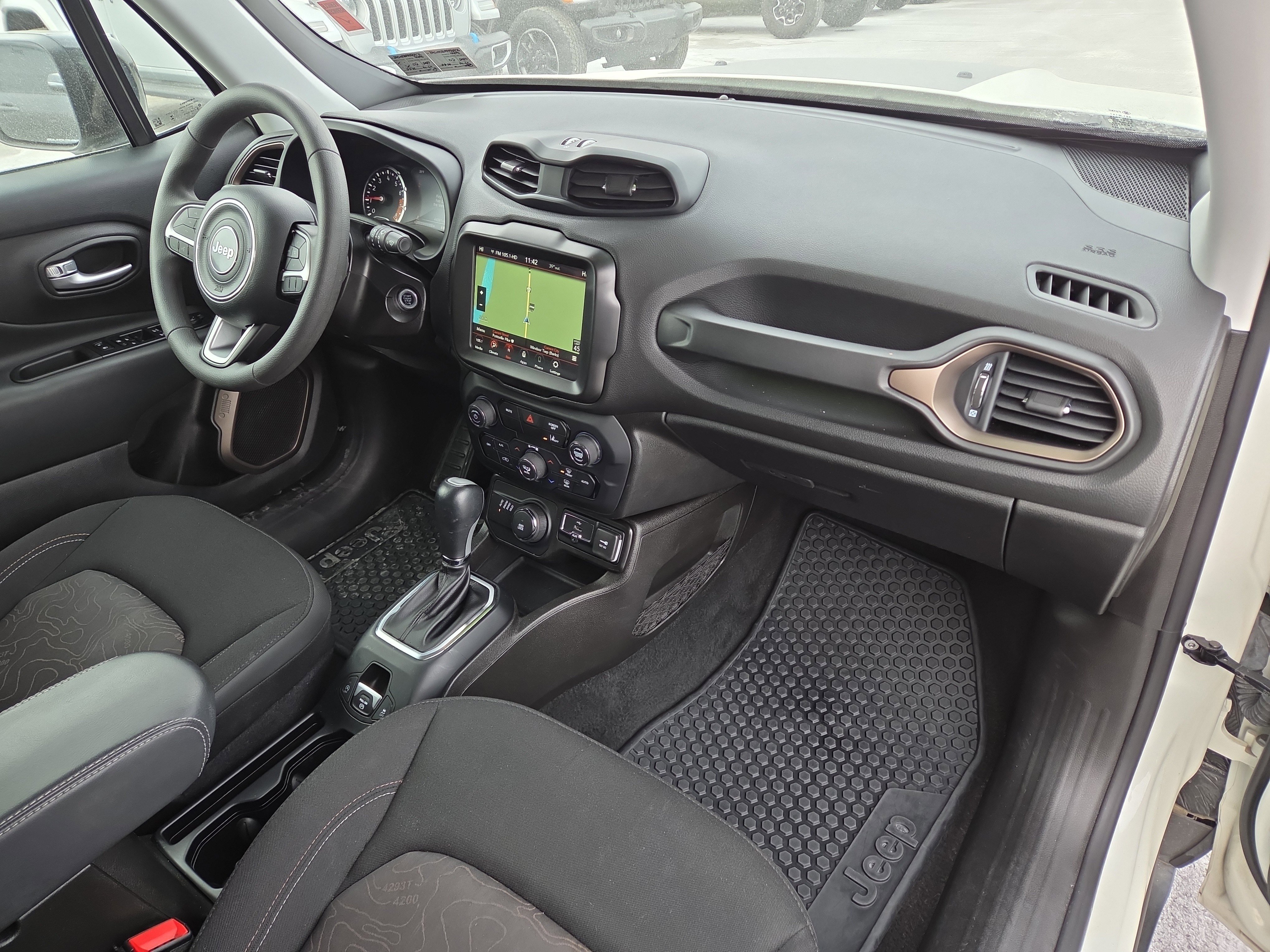 Certified 2023 Jeep Renegade Latitude AWD/4WD image 18