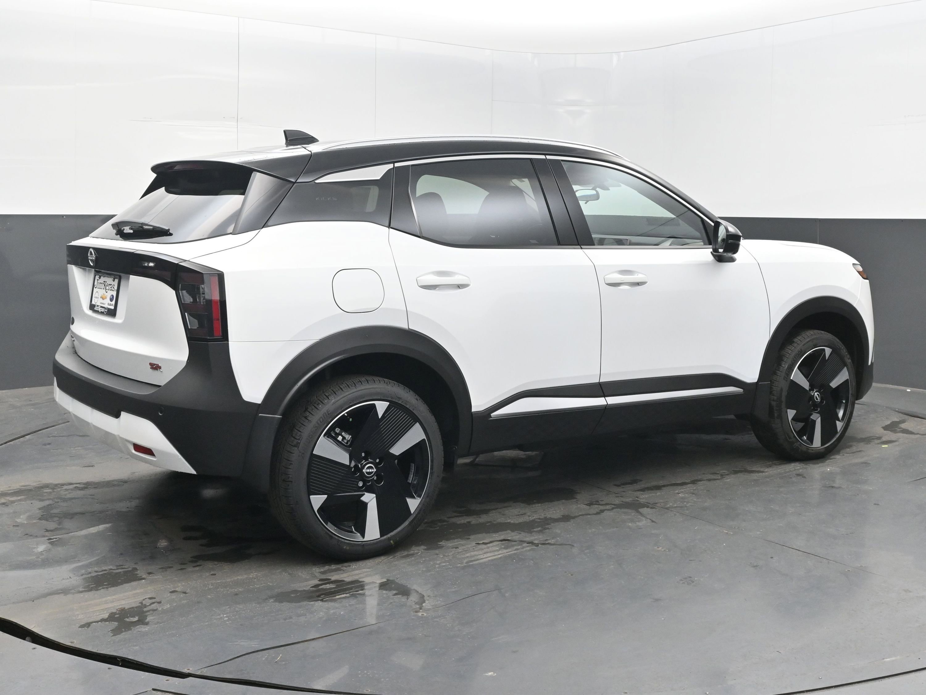 New 2026 Nissan Kicks SR w/ SR Premium Package image 7