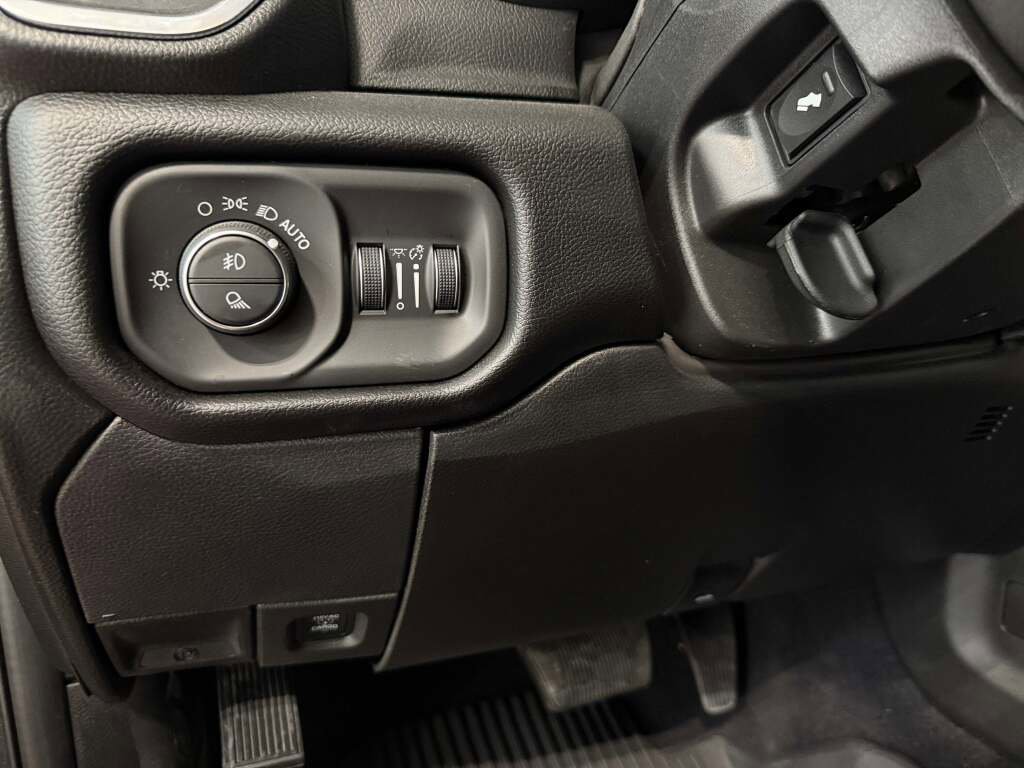 New 2026 RAM 2500 Laramie image 28