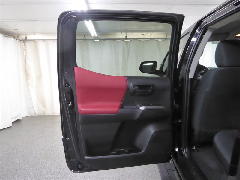 Used 2023 Toyota Tacoma SR5 AWD/4WD image 26