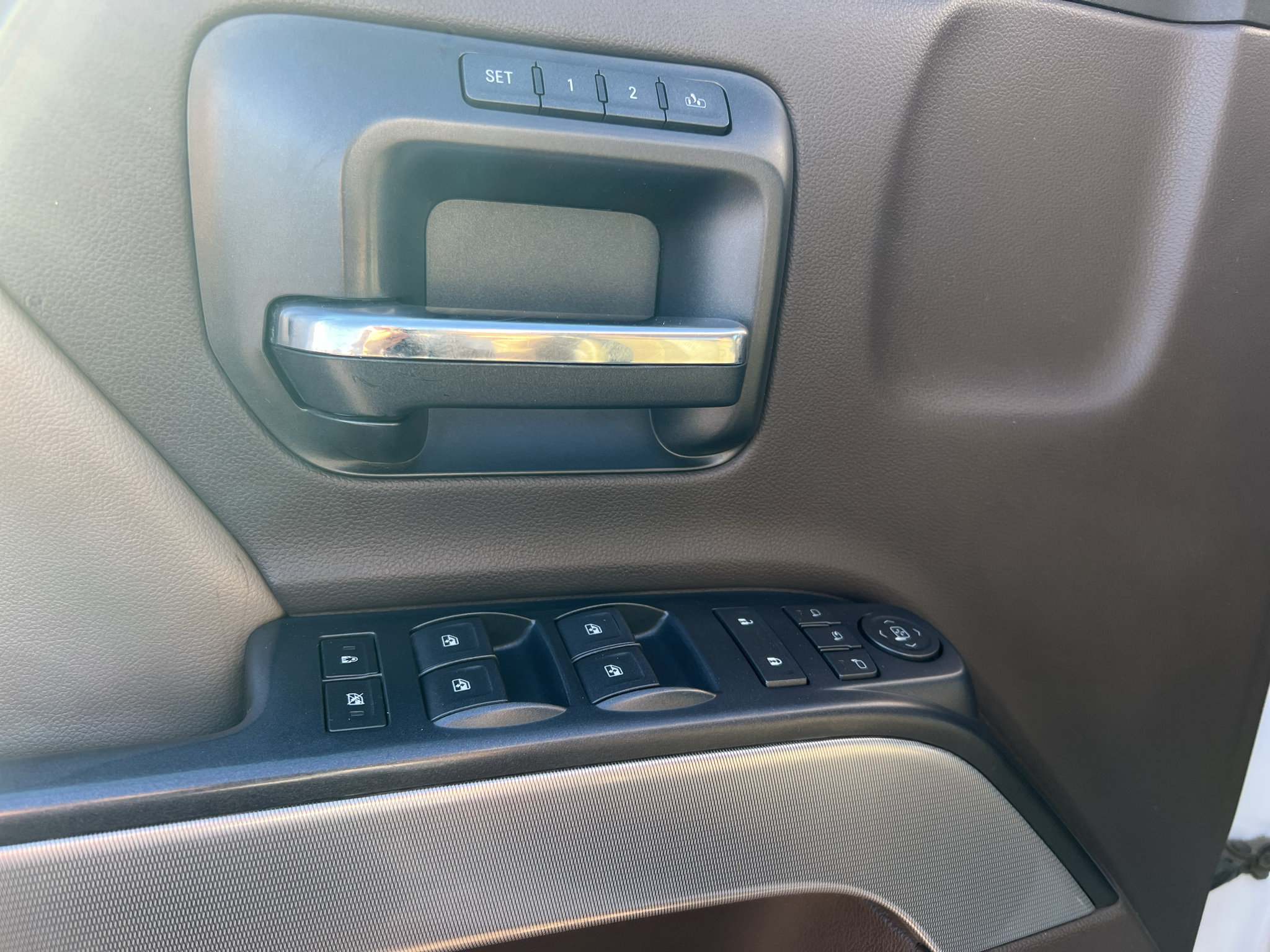 Used 2017 Chevrolet Silverado 3500 LTZ w/ Duramax Plus Package AWD/4WD image 25