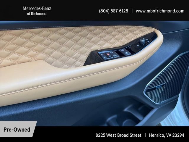 Used 2024 Jeep Grand Cherokee Summit w/ Luxury Tech Group V image 10