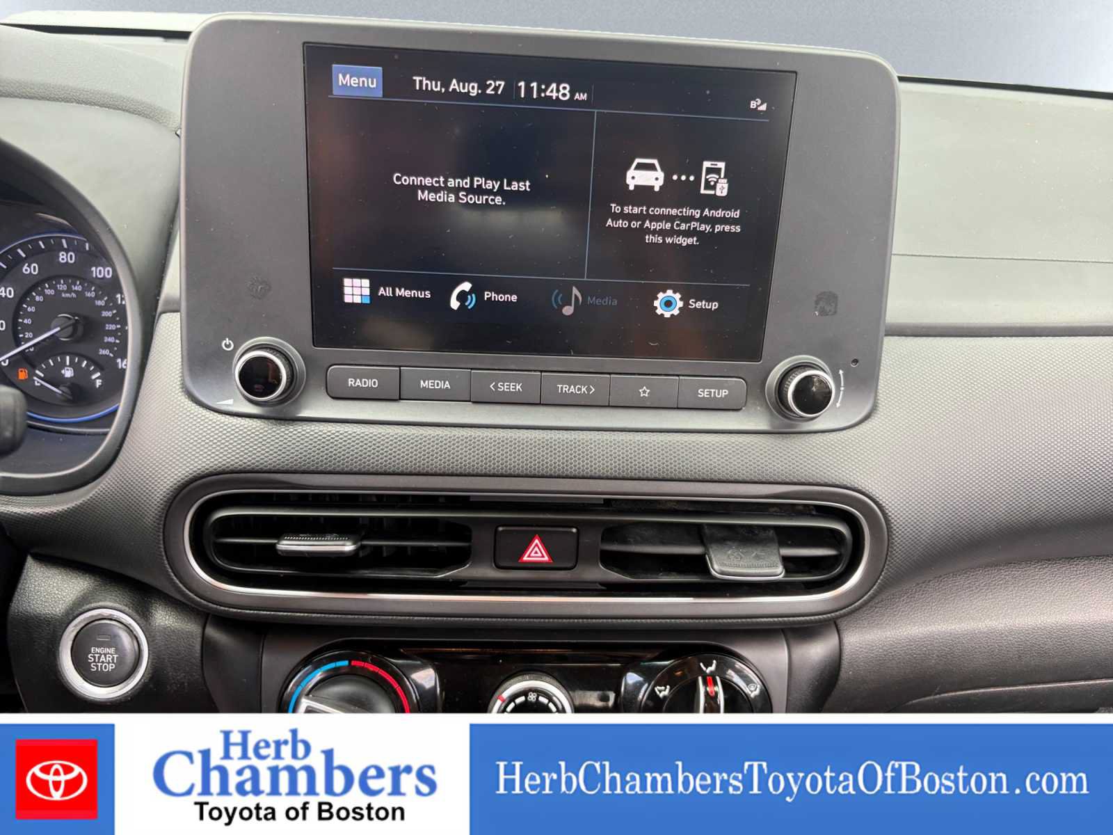 Used 2023 Hyundai Kona SEL AWD/4WD image 15